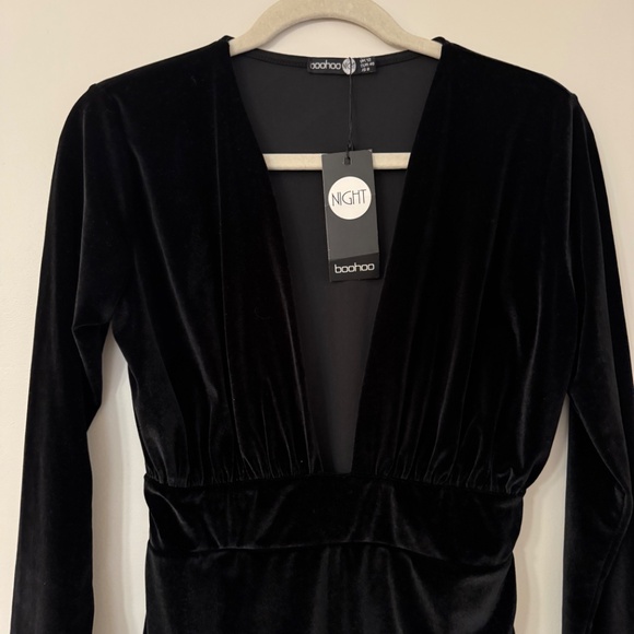 Black Velvet BOOHOO Dress - Picture 4 of 5